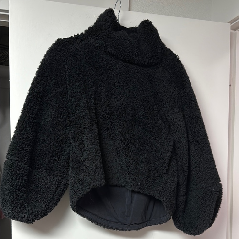 Lululemon Black Fleece Pullover